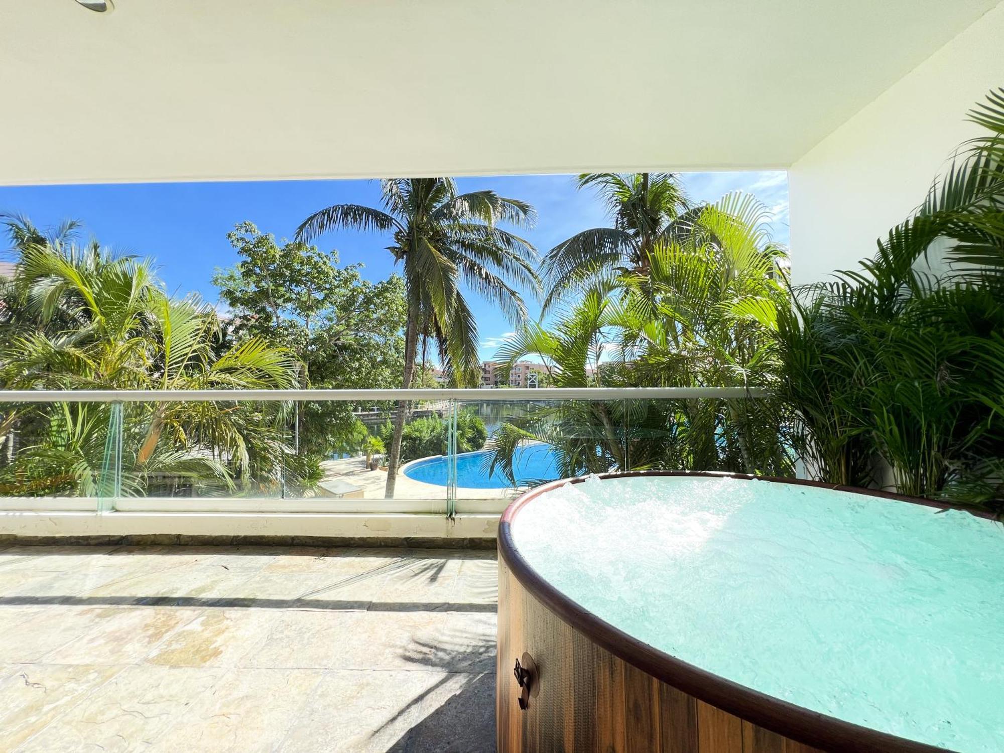 High-End Waterfront Condo At Secrets Waters Puerto Aventuras Bagian luar foto